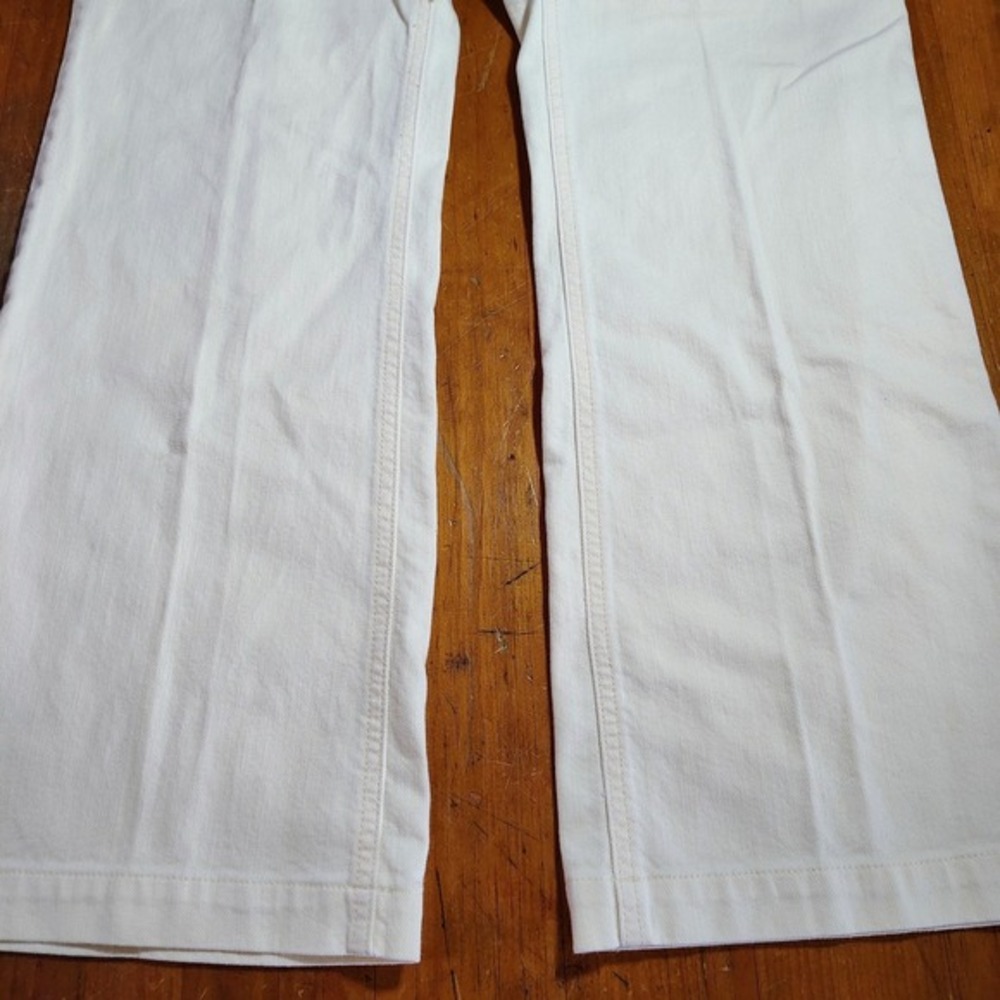 Chico's Platinum Pale Yellow Flare Jeans Size 1.5‎ Regular Cotton Spandex - Picture 2 of 8